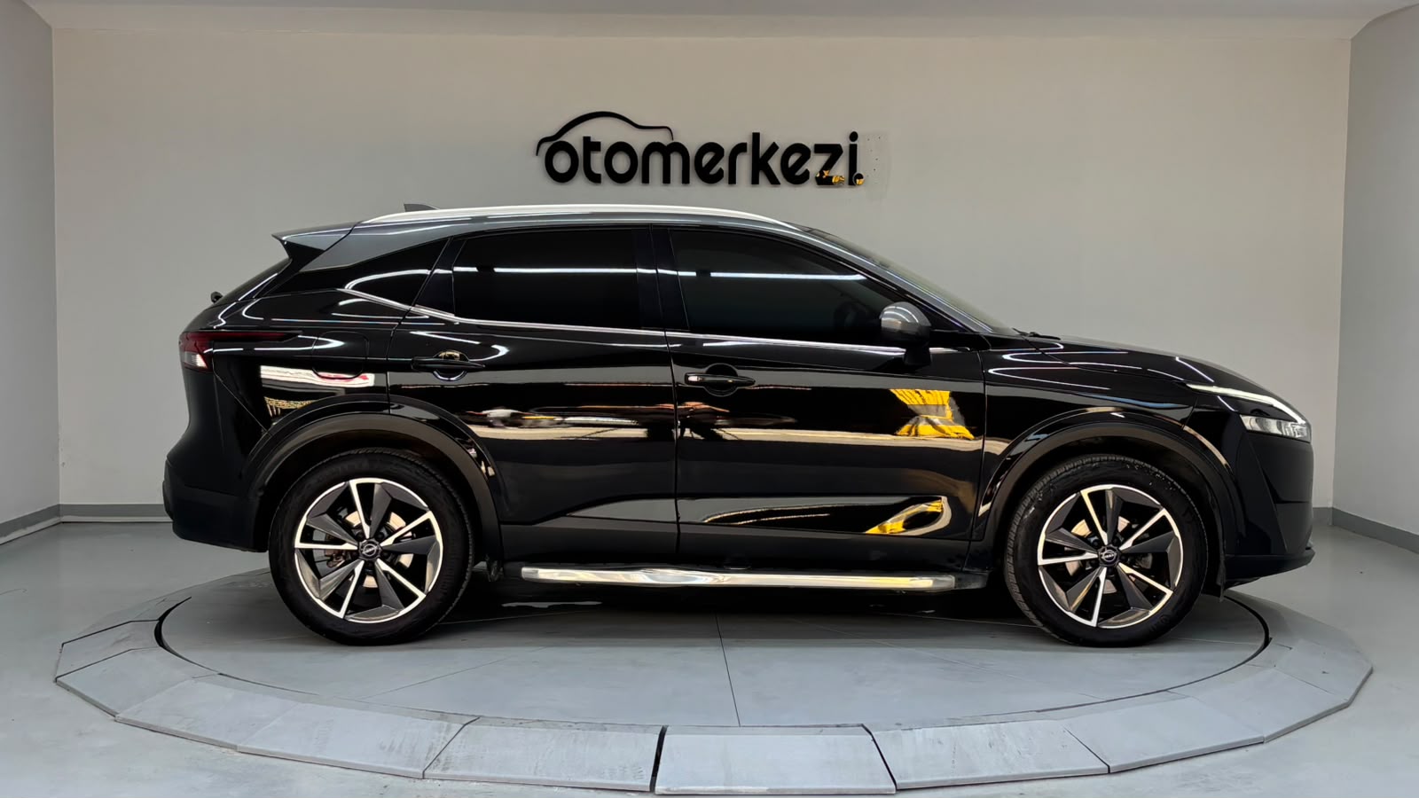 NISSAN QASHQAI 9